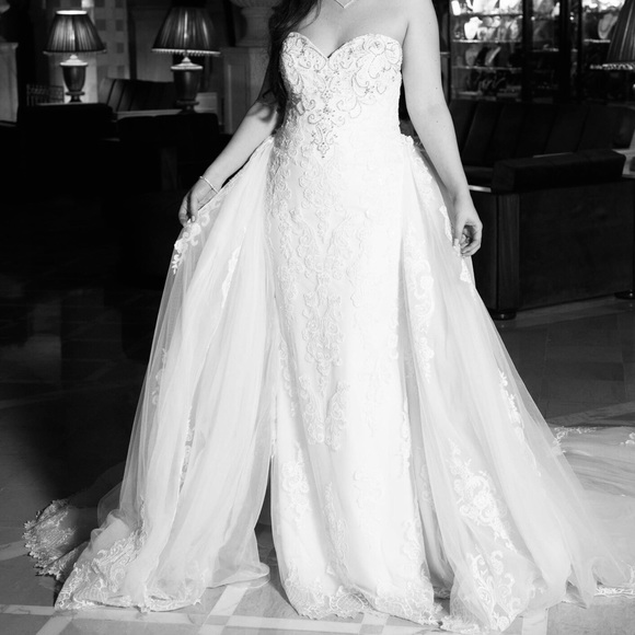 Robe de mariage haut de gamme - Picture 3 of 12